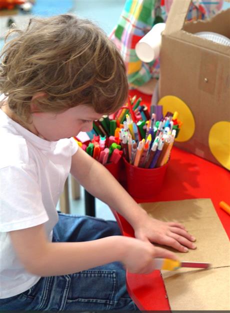 School Holiday Drop in Craft: Machine Making 