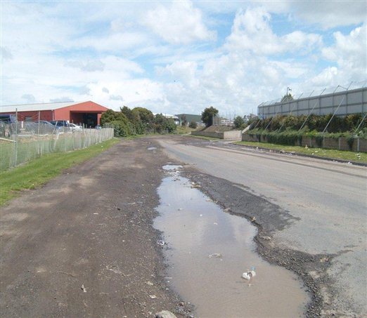 Wood Street South Geelong - Before - Looking west towards Gravel Pits Road