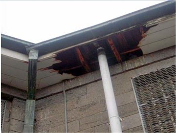 Example of a civic building in poor condition